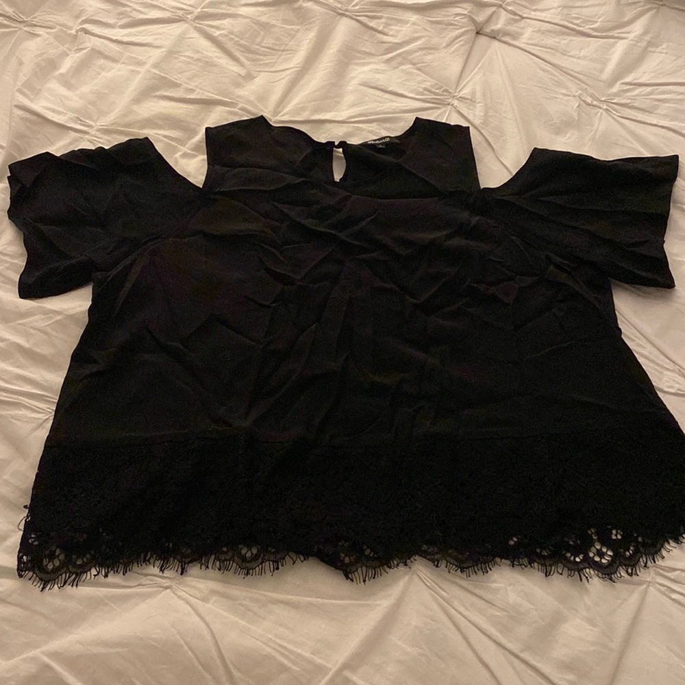 Madewell like new lacy top cut out shoulders, size L